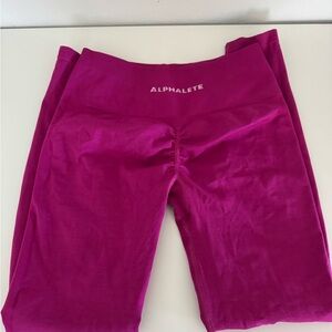 Alphalete Fuchsia butt scrunch Leggings